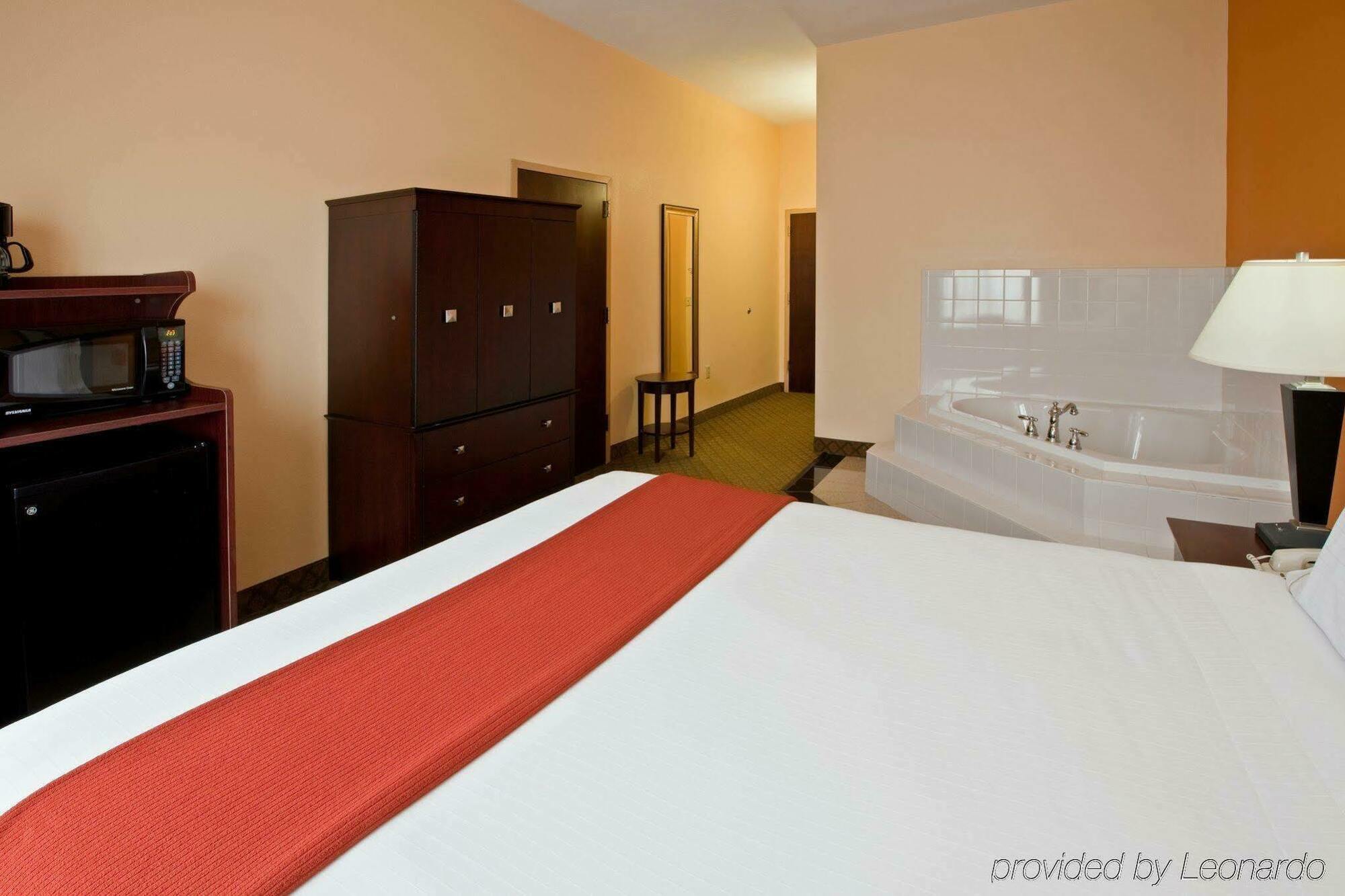 Holiday Inn Express Hotel & Suites Ashland By Ihg Extérieur photo